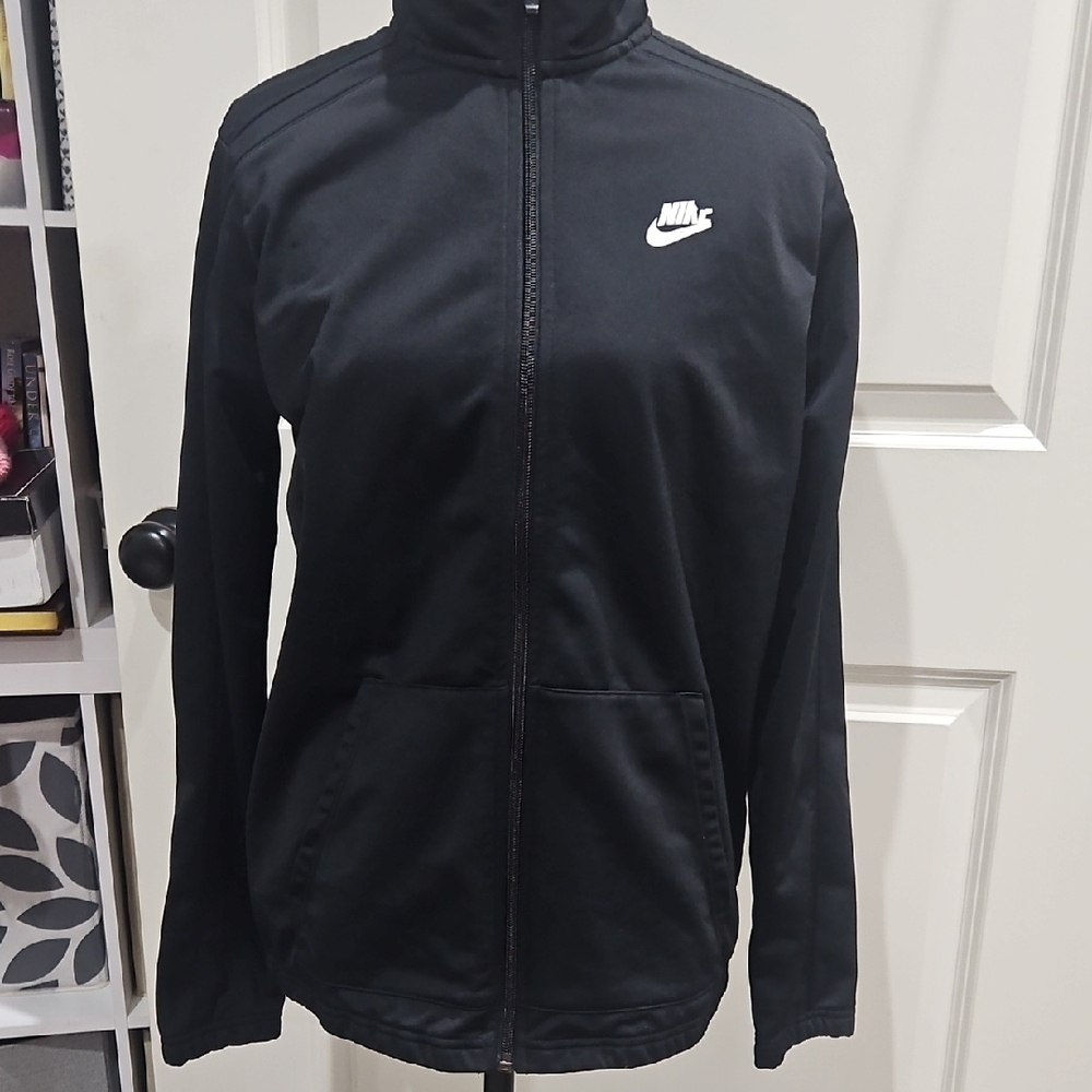 Nike Kids Black Jacket w pockets, size XL